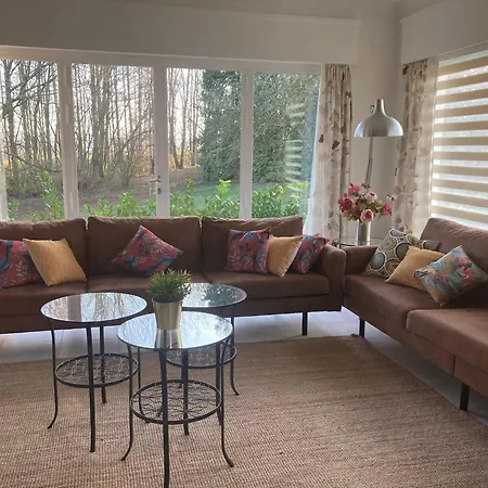 Charming Ardennes House With Jacuzzi For 8 People