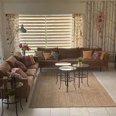 Villa Le Beau Souvenir, Noiseux Noiseux