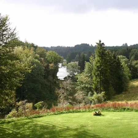 Le Beau Souvenir, Noiseux Villa