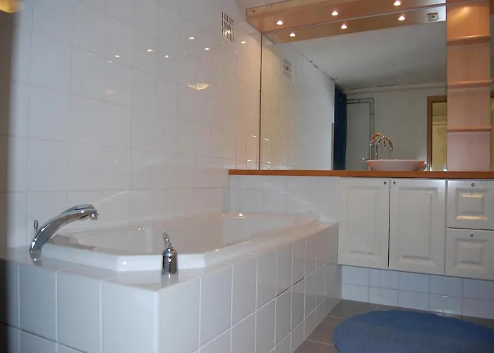 Le Beau Souvenir, ヴィラ